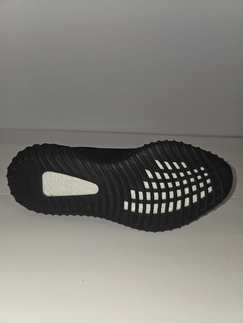 Adidas Yeezy Boost 350 V2 Core Black White Oreo New in Box Size 10